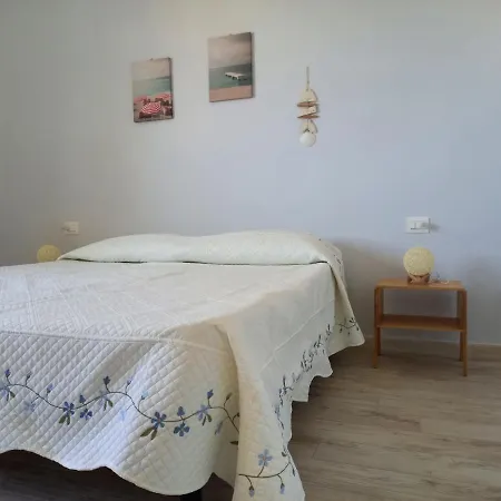 Domus Deledda * Посада